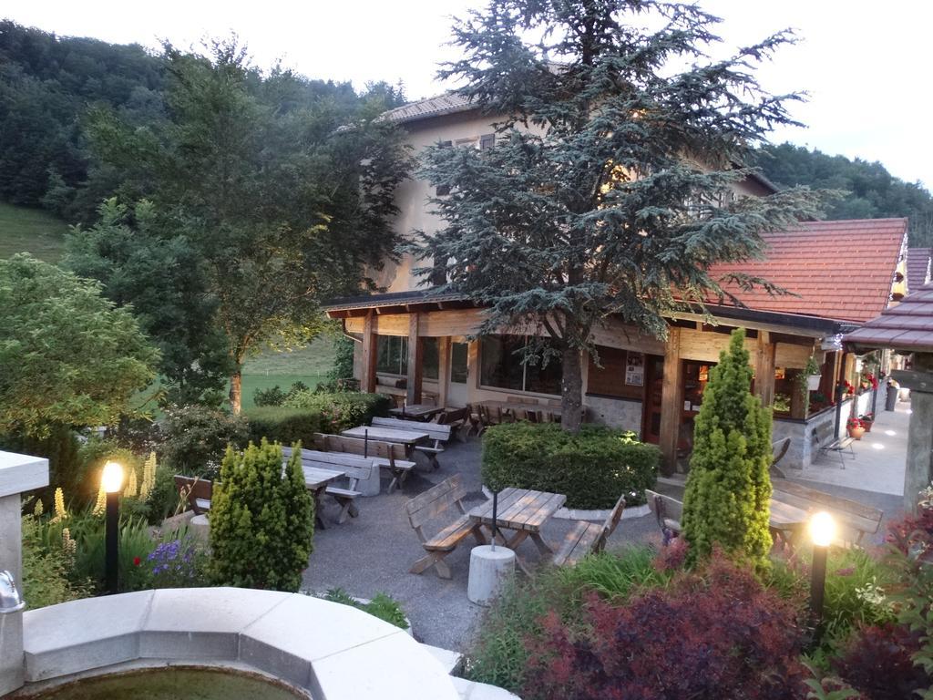 Hotel Du Col De La Machine Saint-Jean-en-Royans Exterior foto